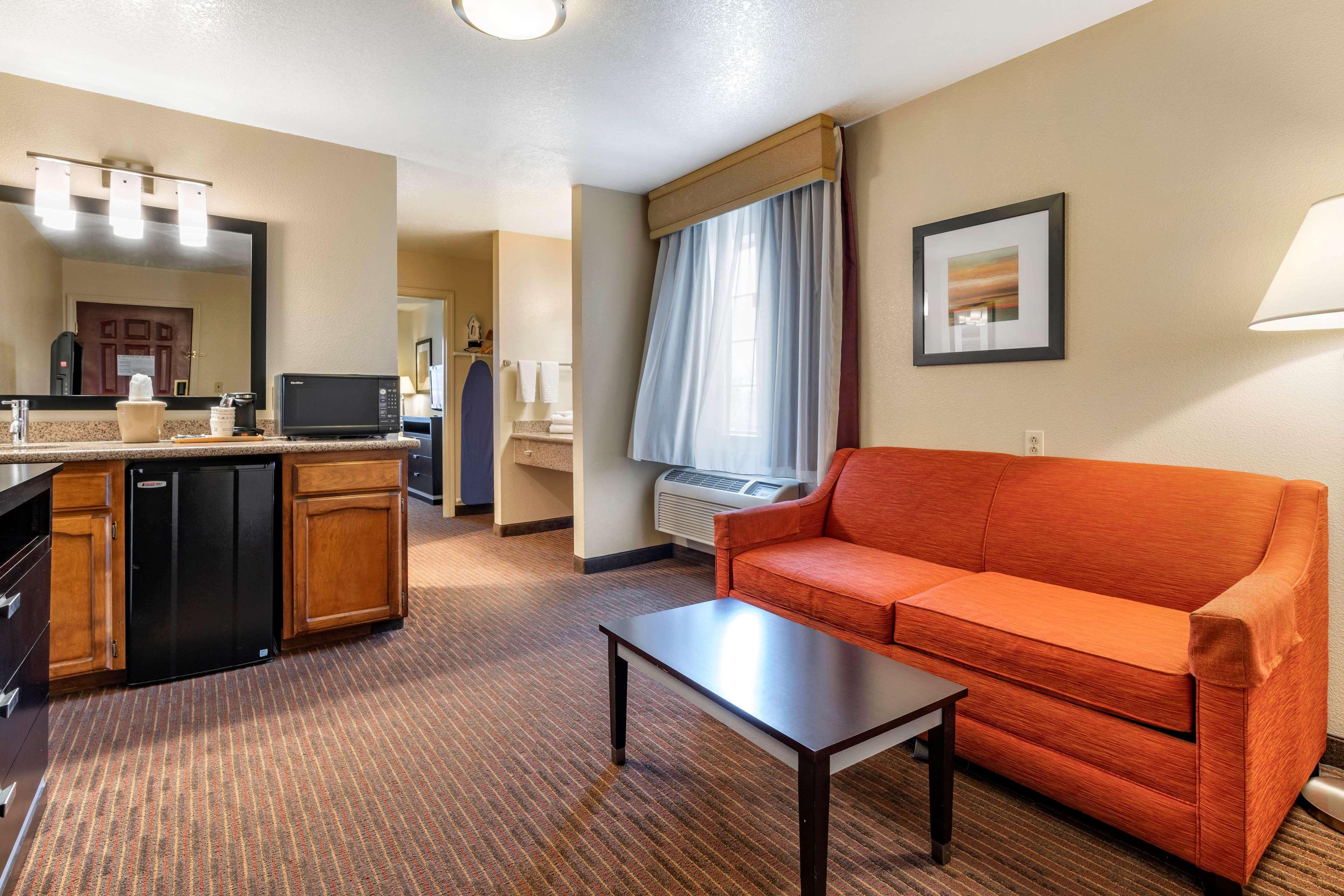 Best Western Luxury Inn Tracy Exterior foto